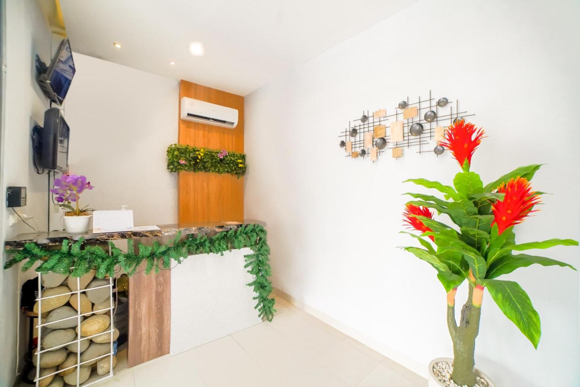 Capital O 90874 Millenium Inn 2 Medan Exterior photo